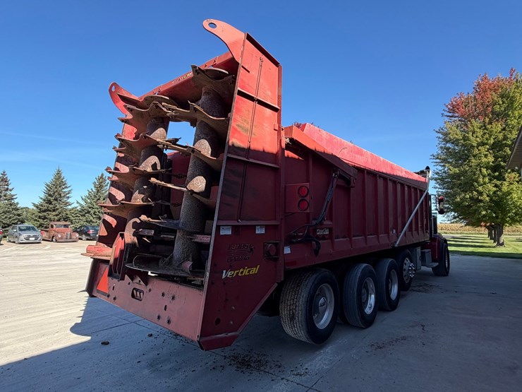 2005-peterbilt-378-image-5