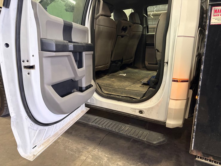 2020-ford-f550-xl-image-7