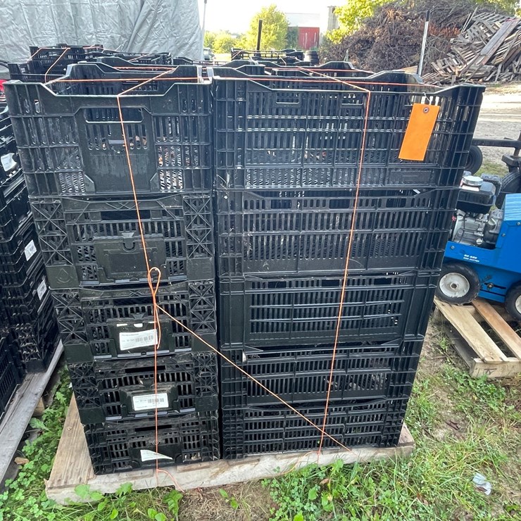 #3218 • Pallet of Stackable Poly Crates