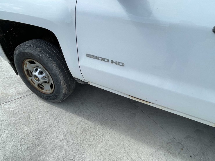 2016-chevrolet-2500-image-11