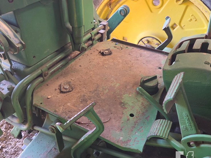 john-deere-620-image-25