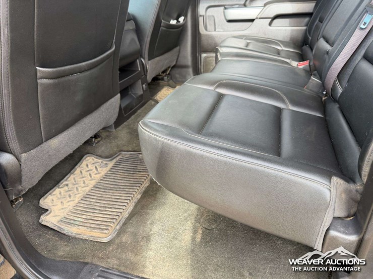 2017-chevrolet-silverado-2500hd-lt-image-16