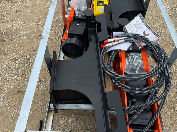 unused-2026-skid-steer-post-driver-...-you-are-bidding-on-one-out-of-the-crate-image-2