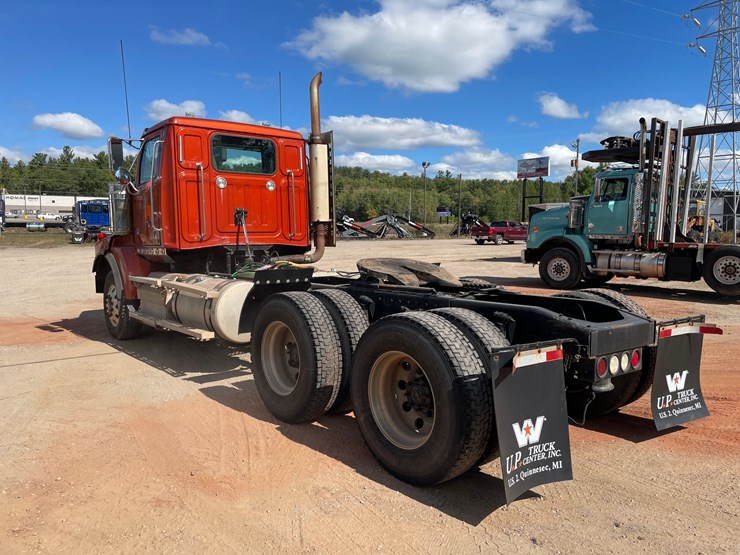 2016-western-star-4900sb-image-7