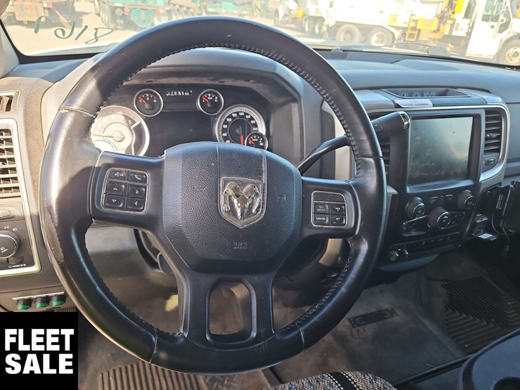 2015-dodge-2500-image-17