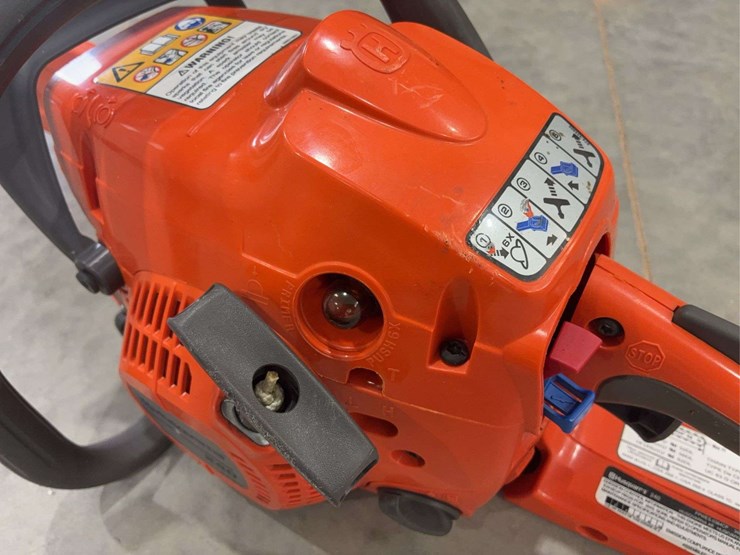 husqvarna-240x-torque-chainsaw-w/blade-guard-image-7