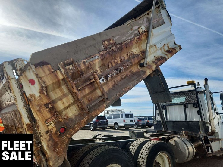 2018-freightliner-m2-106-image-33