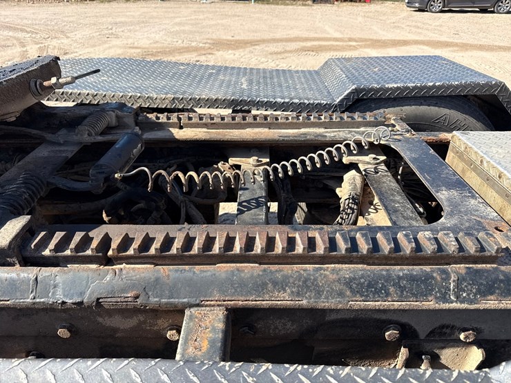 2005-kenworth-t800-image-46