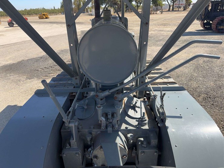 caterpillar-thirty-with-canopy-image-57