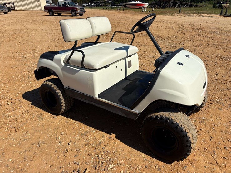 2002-yamaha-2-seater-golf-cart-image-4