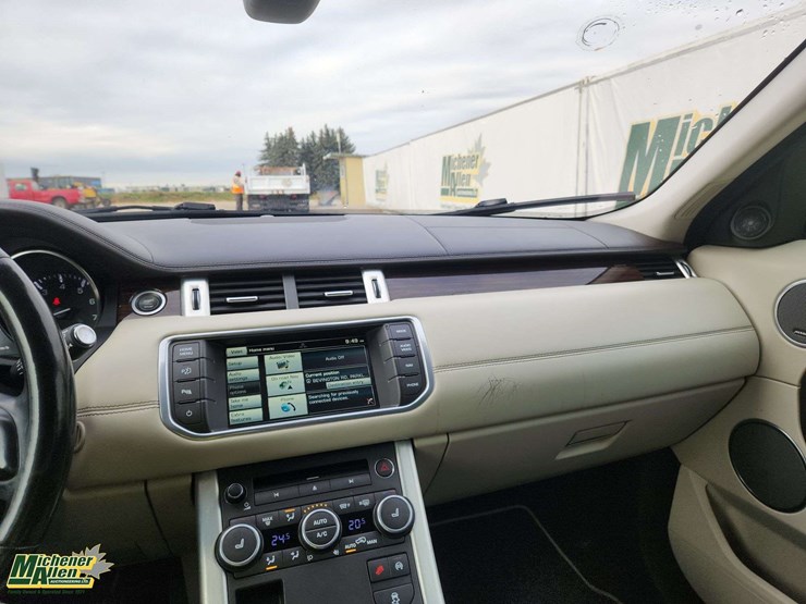 2015-land-rover-range-rover-evoque-image-21