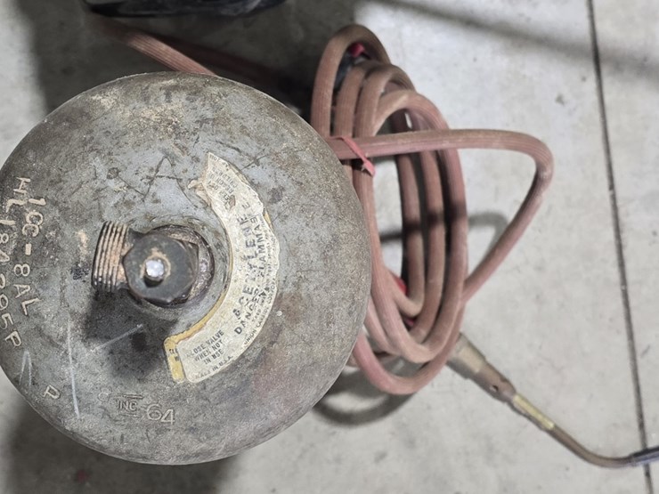 acetylene-tank-image-3