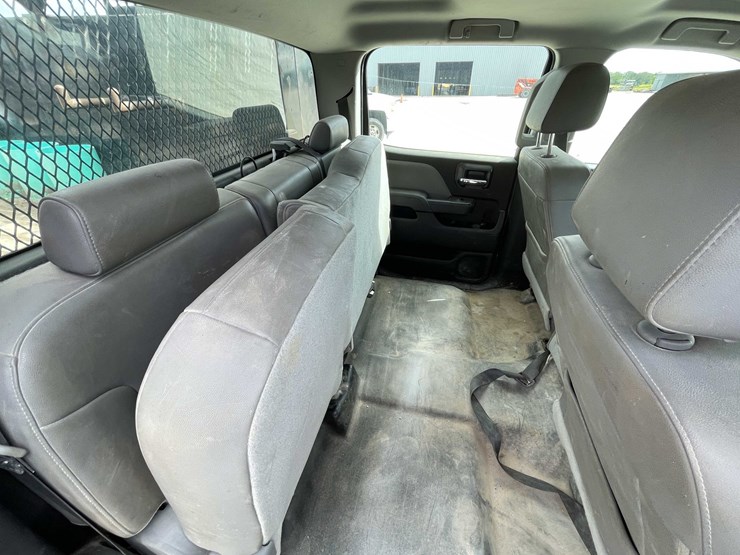 2018-chevrolet-3500-image-69