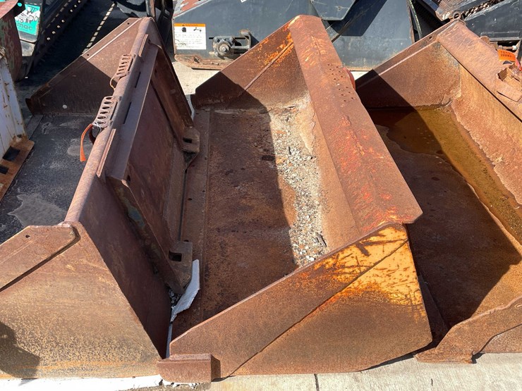 #1814-•-skid-steer-straight-edge-bucket-image-2