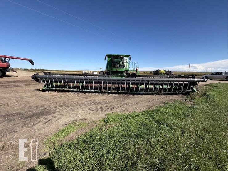 2011-john-deere-635f-image-3