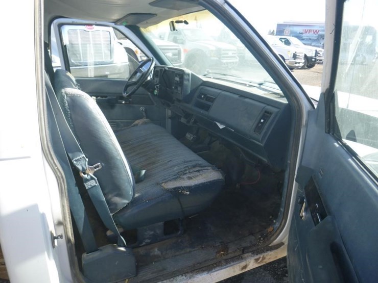 1990-chevrolet-3500-image-7