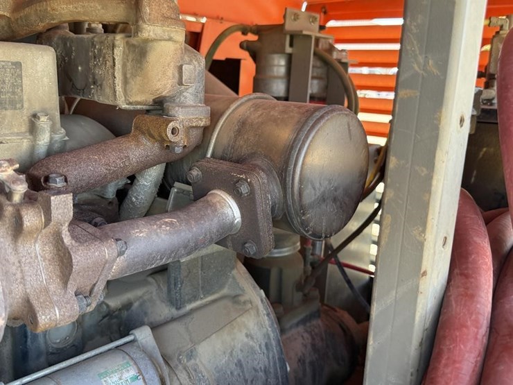 2020-sullivan-palatek-p185-towable-air-compressor-image-14