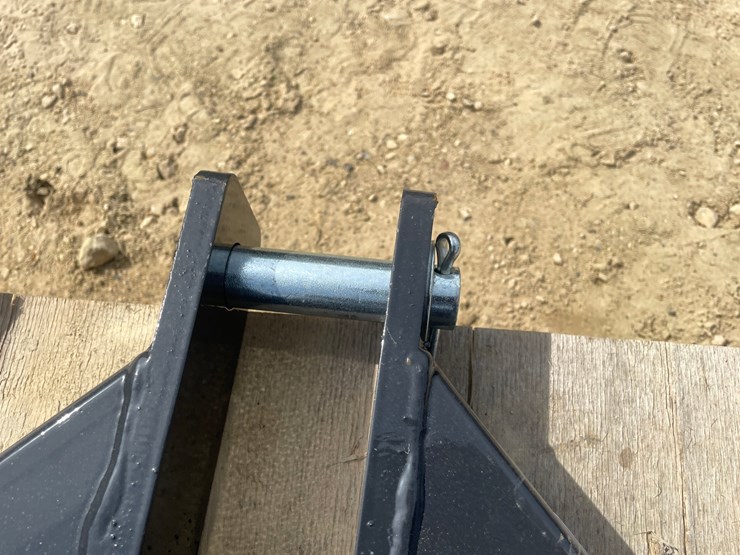 #2043-•-wolverine-skid-steer-quick-hitch-mount-image-8