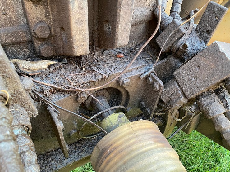massey-ferguson-2675-image-25