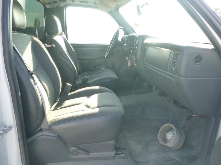 2006-chevrolet-silverado-1500-image-15