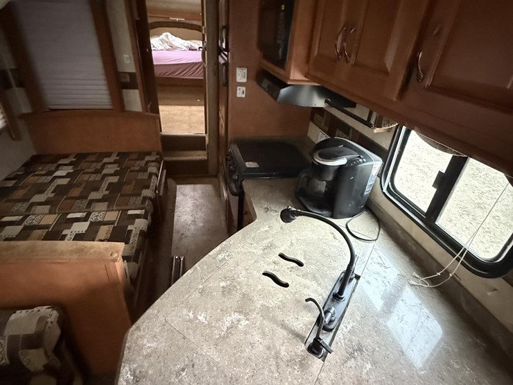 2011-trails-west-27ft-camper-image-27