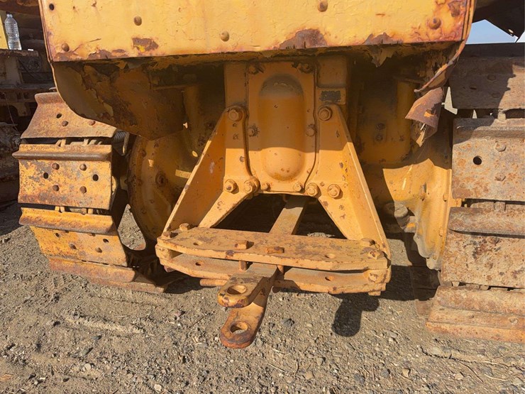 caterpillar-twenty-two-image-29
