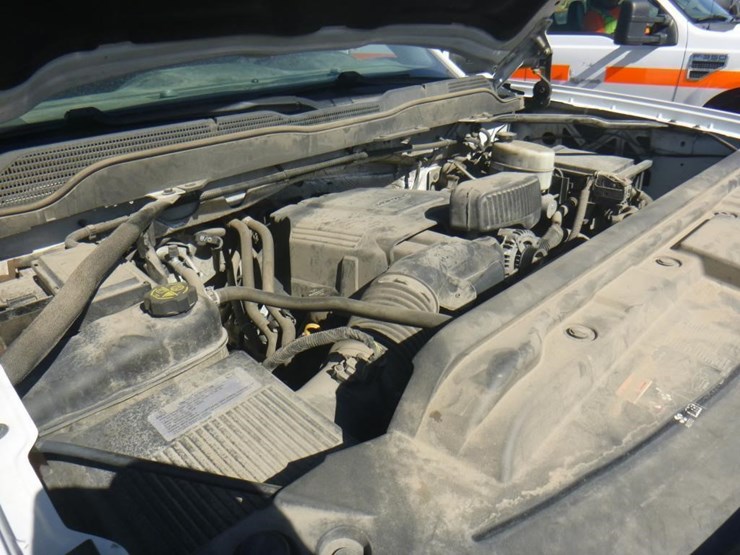 2016-chevrolet-2500hd-image-12