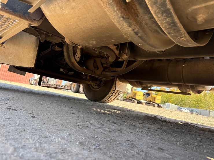 2005-kenworth-t800-image-76
