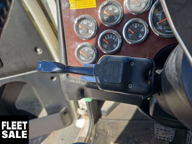 2018-western-star-4900-image-23