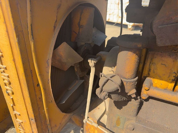 caterpillar-28-image-21