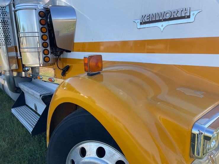 2001-kenworth-w900l-image-60