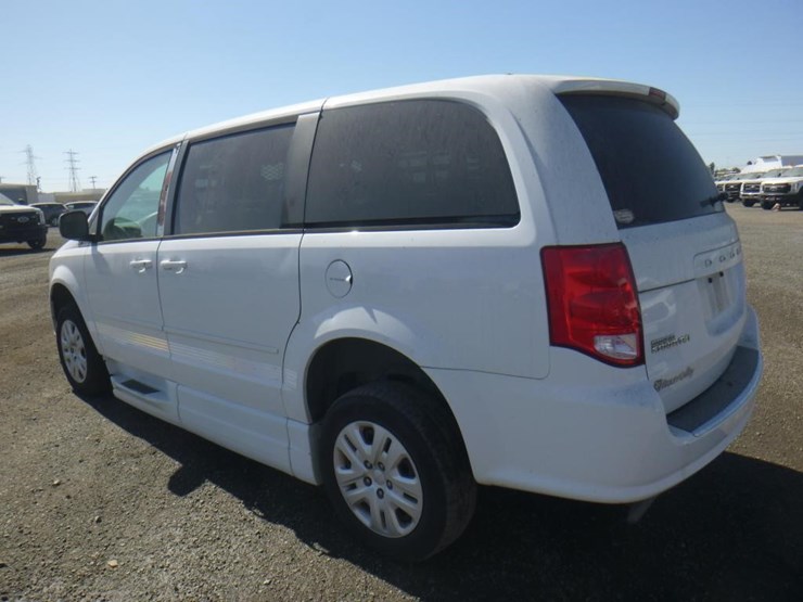 2015-dodge-grand-caravan-image-5