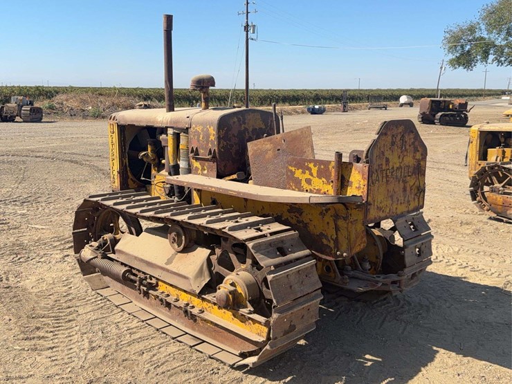 caterpillar-28-image-3