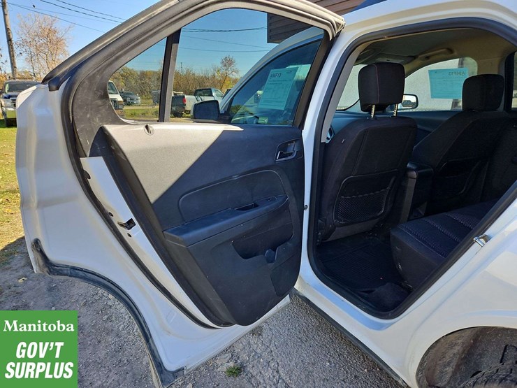 2015-chevrolet-equinox-image-23
