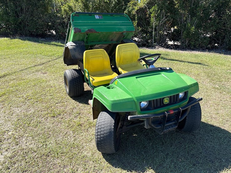 john-deere-gator-image-12