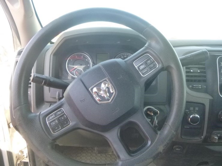 2016-dodge-1500-image-10