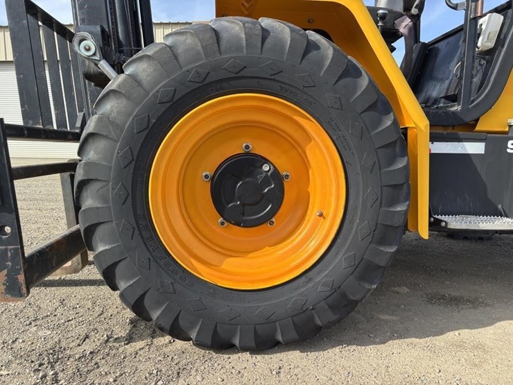 2019-jcb-903-4rt-forklift-image-14