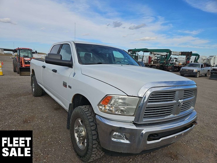 2012-dodge-2500-image-2