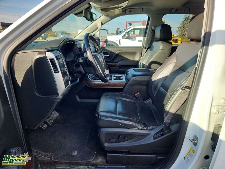 2017-gmc-sierra-1500-image-32