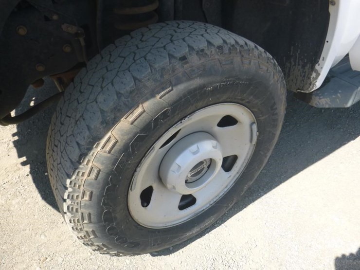 2010-ford-f250-image-13