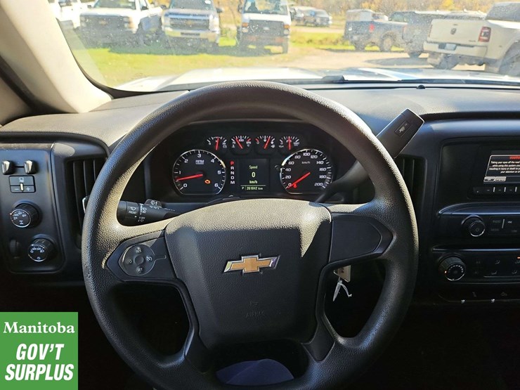 2015-chevrolet-silverado-1500-image-18