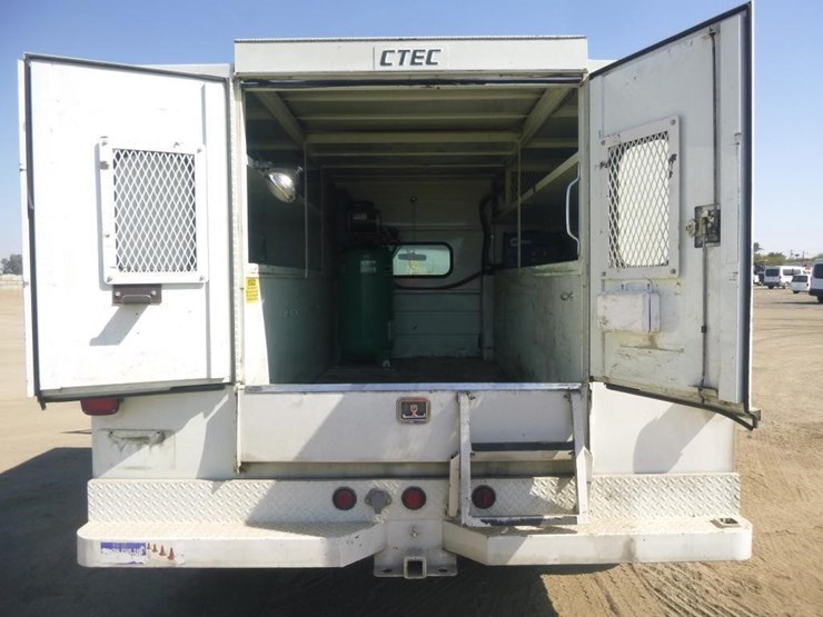 2003-ford-f450-image-26