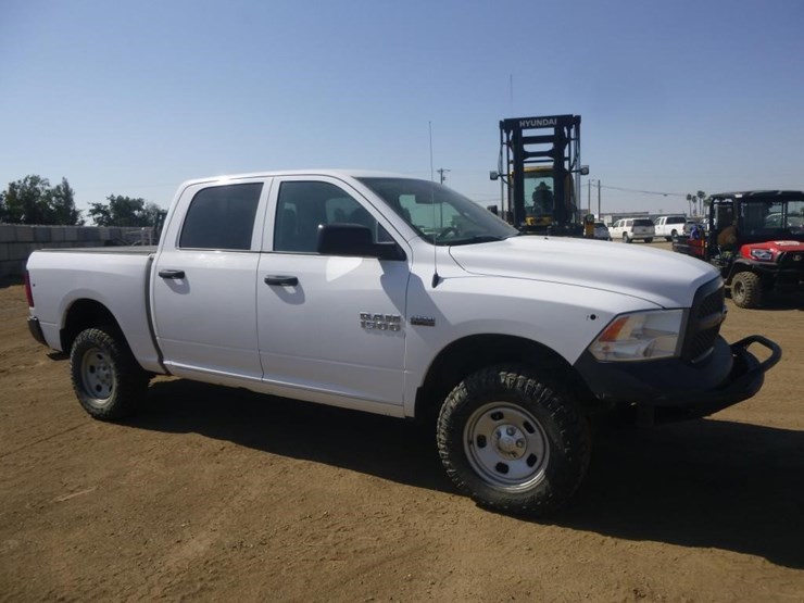 2016-dodge-1500-image-3