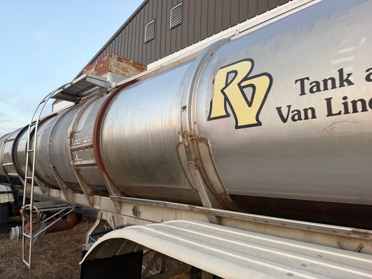 #1735-•-1984-certified-waste-tanker-image-8