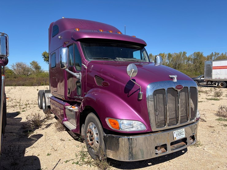 2007-peterbilt-387-image-3