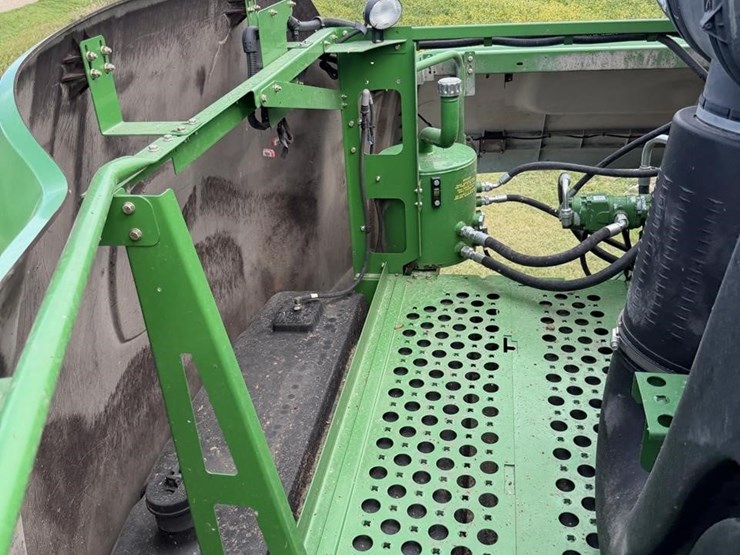 2009-john-deere-9770-sts-image-82