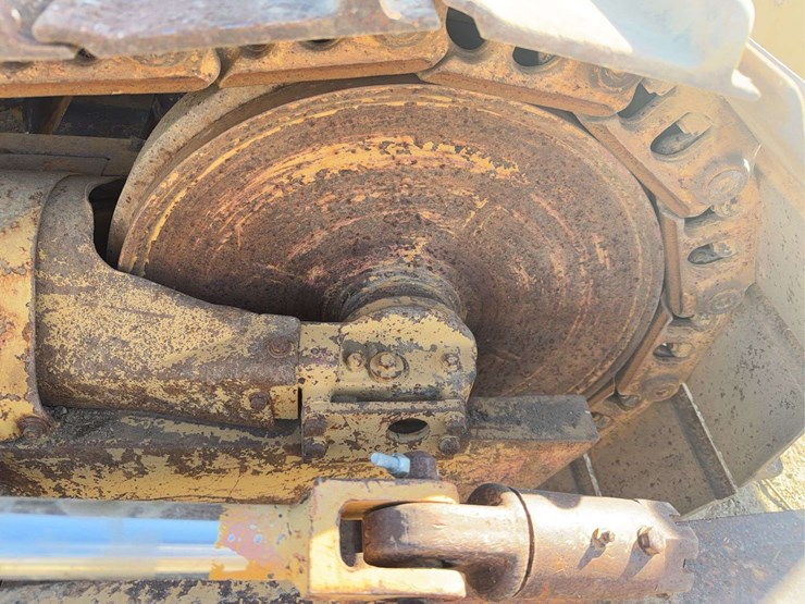 caterpillar-d4d-image-18