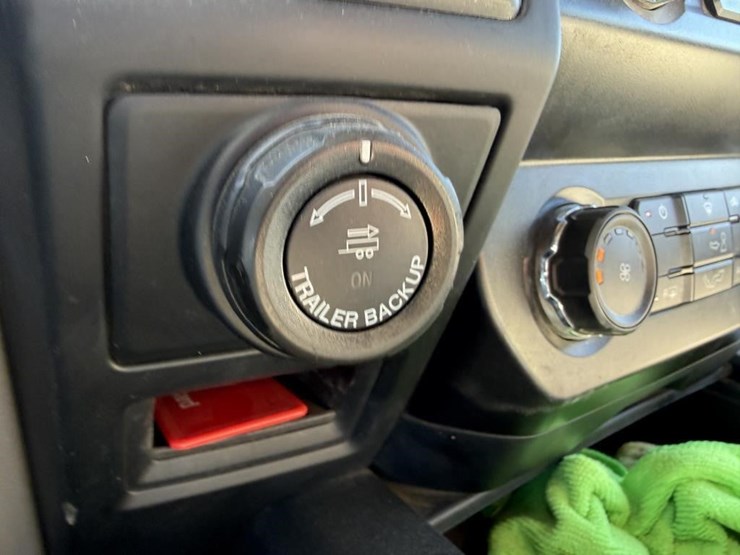 2020-ford-f150-image-52