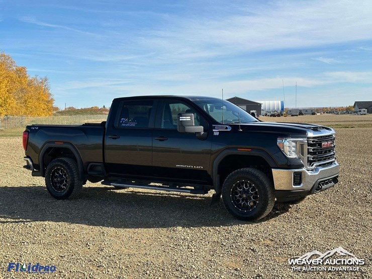 2023-gmc-2500hd-image-2