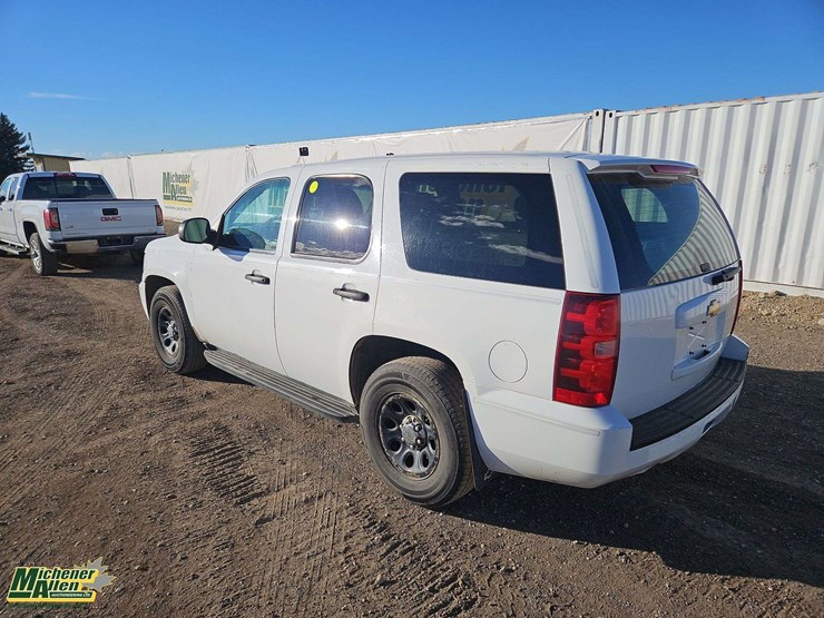 2013-chevrolet-tahoe-image-3